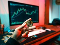 Cryptocurrency as an Investment: Analyzing the Pros and Cons of Digital Asset Investment