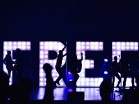 OnePlus Pad 2 vs OnePlus Pad differences silhouette of people with free marquee letters subscription, free version, premium features